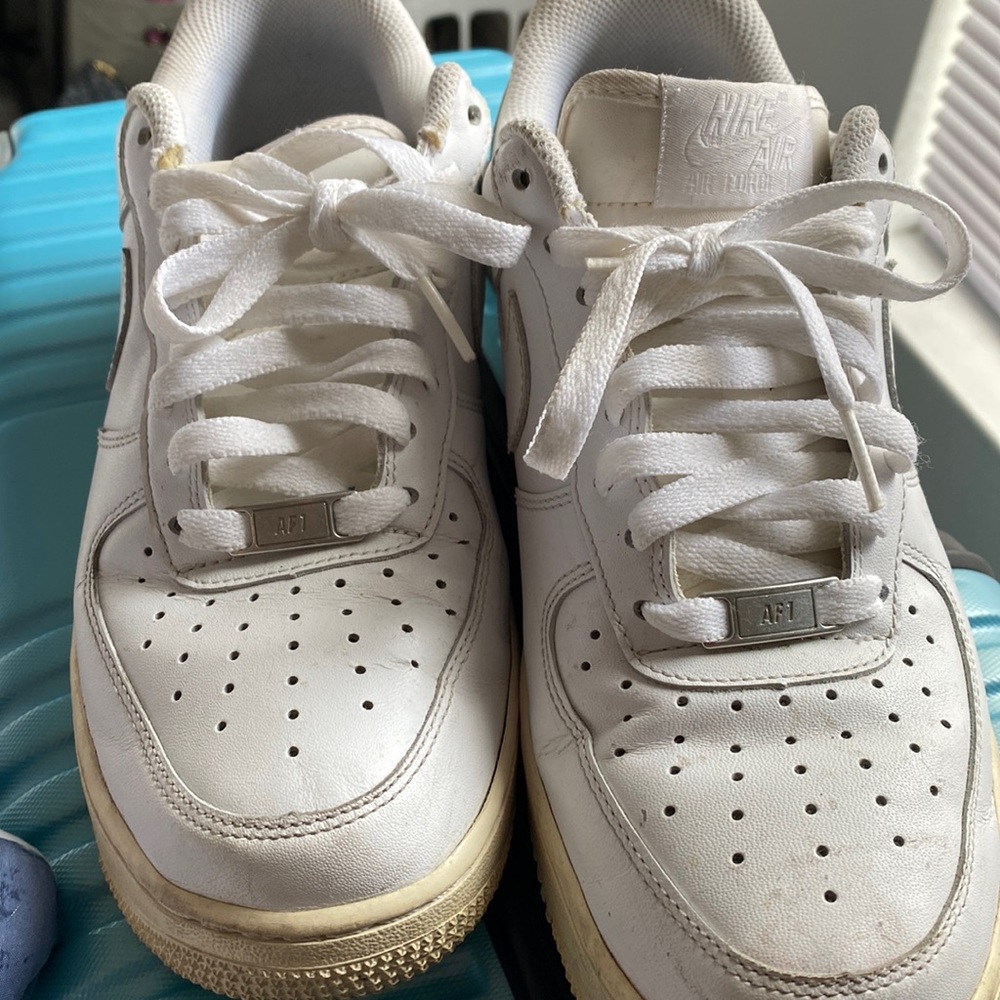 White Air Force ones size 9 in women’s